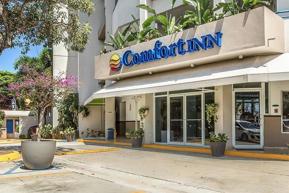 Comfort Inn & Suites Levittown